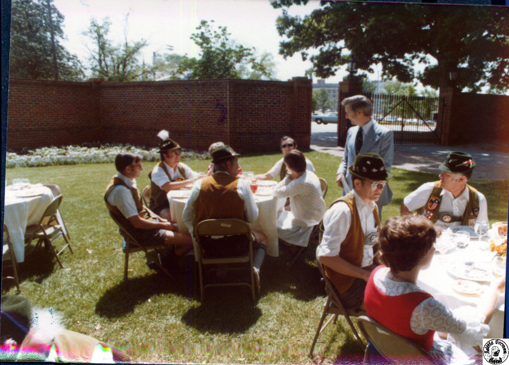 1977 05 03 13 NC Governors Mansion.jpg